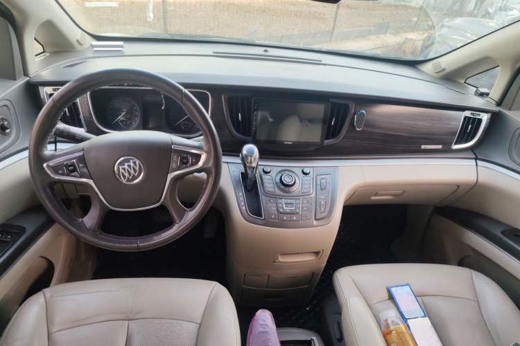 Used Buick GL8 2011 3.0L XT Luxury Business Flagship Edition Center Console