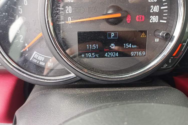 Used MINI 2019 1.5T COOPER CABRIO Temptation Edition Odometer Close Up