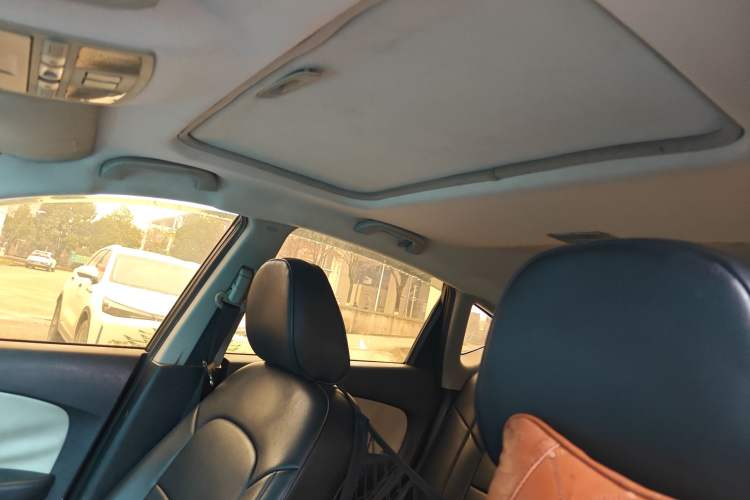 Used Bestune X80 2013 2.0L manual luxury version