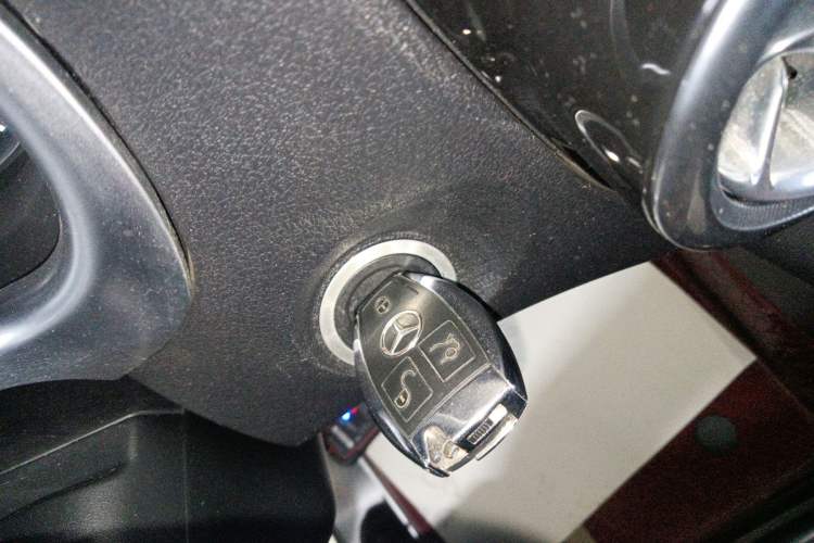 Used Mercedes-Benz Vito 2016 2.0T Elite Edition
