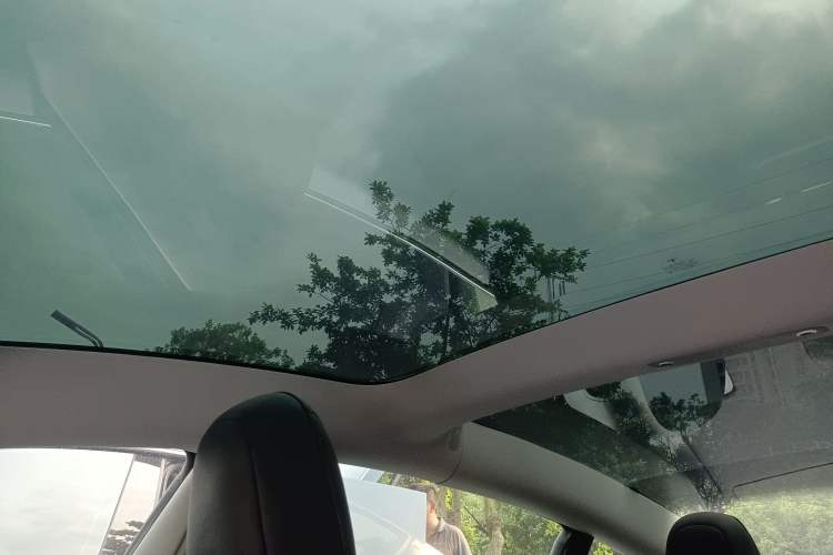 Used Tesla Model 3 2019 Long-Range Rear-Wheel-Drive Version Headliner