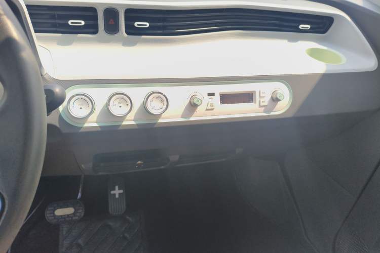 Used Wuling Hongguang MINIEV 2021 Macaron Premium Model – Lithium Iron Phosphate
