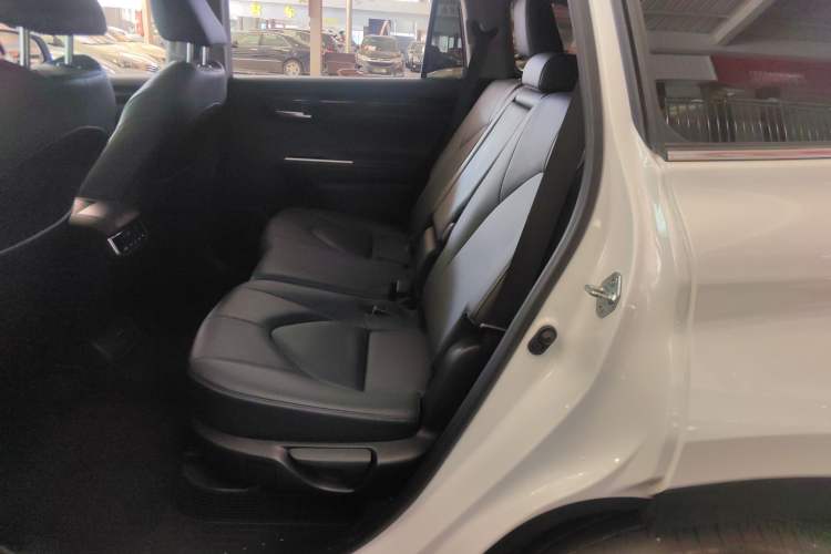 Used Toyota Highlander 2023 2.5L Smart Electric Hybrid Dual-Engine Four-Wheel Drive Prestige Version – 7 Seats