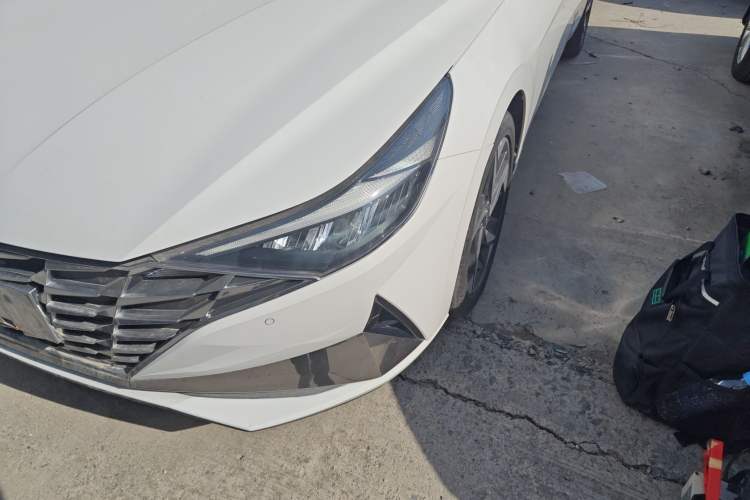 Used Hyundai Elantra 2022 1.5L CVT LUX Prestige Edition
