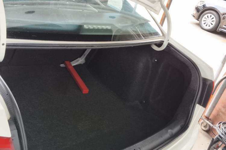 Used Volkswagen Lavida 2013 Revised Version 1.4 TSI DSG Comfort Edition Trunk