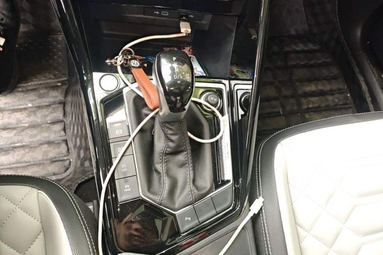 Used Volkswagen Tayron 2024 330TSI Two-Wheel Drive Luxury Plus Advanced Version Gear Lever