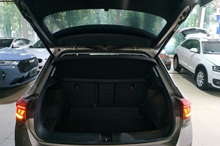 Used Volkswagen T-ROC 2018 280TSI DSG Two-Wheel-Drive Comfort Version China V Standard