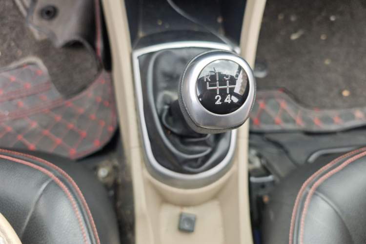 Used Hyundai Verna (older generation) 2014 1.4L Manual Smart GLS Trim
