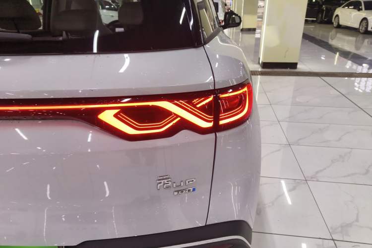 Used BYD Yuan UP 2025 Intelligent Driving Version 401 km Leading Edition