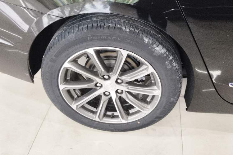 Used Buick LaCrosse 2019 28T Luxury Version Exterior 4