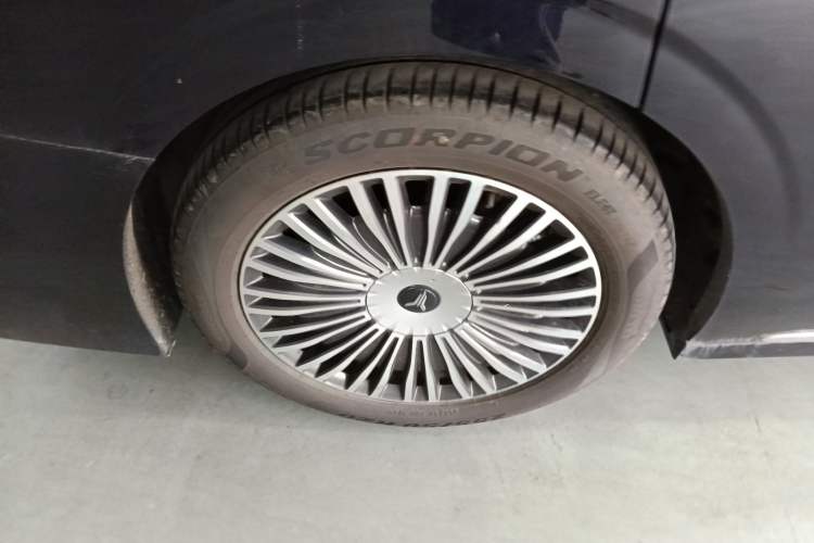 Used VOYAH Dream 2025 PHEV Four-Wheel-Drive Flagship Kunpeng Edition Exterior 5