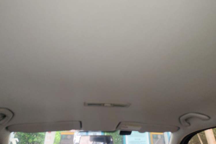 Used Volkswagen Lavida 2013 Revised Classic 1.6L Automatic Fashion Edition Headliner