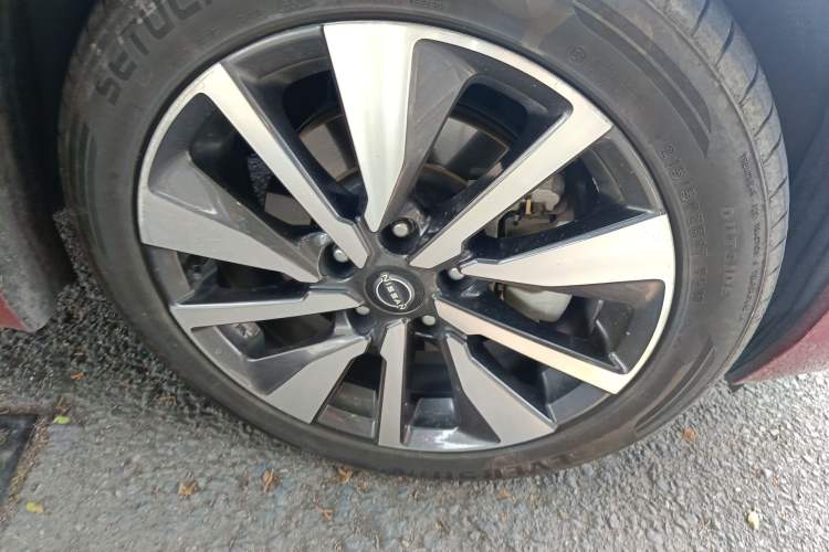 Used Nissan Sylphy 2022 Electric-Drive e-POWER Ultra-Luxury Version Right Front Wheel Hub
