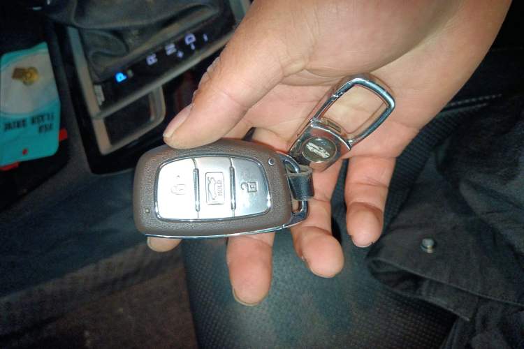 Used Hyundai Mistra 2016 1.8L Automatic Smart GLS Interior 1