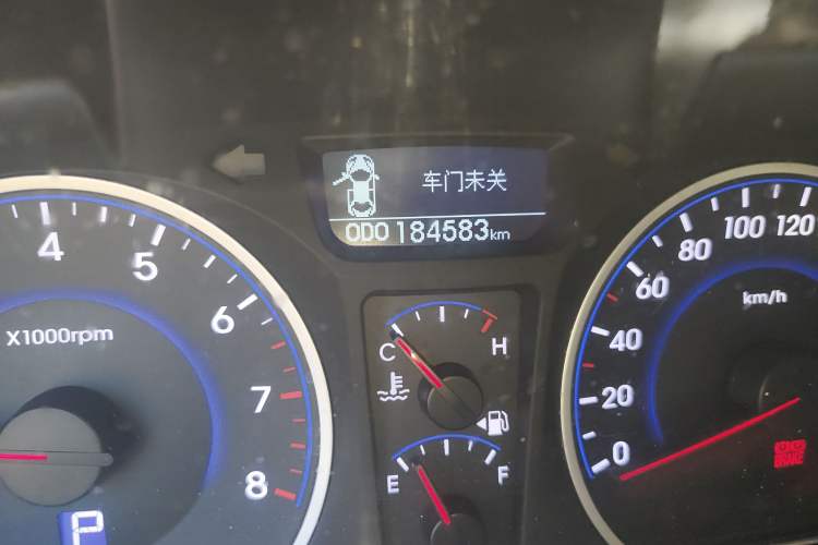 Used Hyundai Celesta 2011 1.6L Automatic Luxury Version
