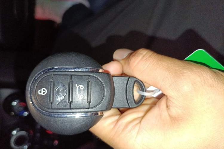 Used MINI 2021 1.5T COOPER Classic Edition Interior 1