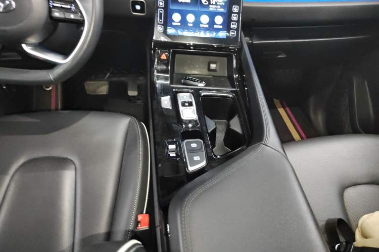 Used Hyundai Custo 2021 380TGDi Smart Love Flagship Edition TOP Premium Gear Lever