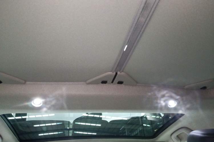 Used Honda Vezel 2023 1.5L CVT Pioneer Edition Headliner