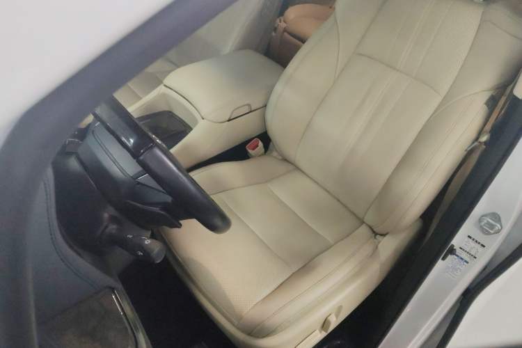 Used Toyota Alphard 2021 Dual-Engine 2.5L Prestige Edition
