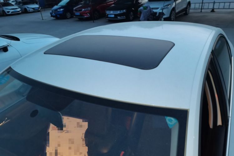 Used Volkswagen Santana 2015 1.6L Automatic Comfort Edition Roof