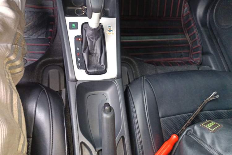 Used Honda Fit 2022 1.5L CVT Trendy Sunroof Edition Gear Lever