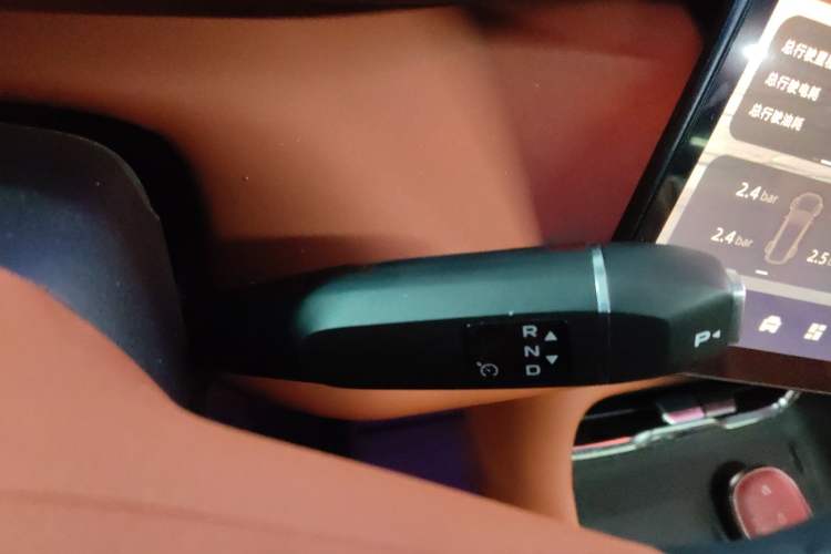 Used CHANGAN NEVO Q07 2025 215 Prestige Edition Gear Lever