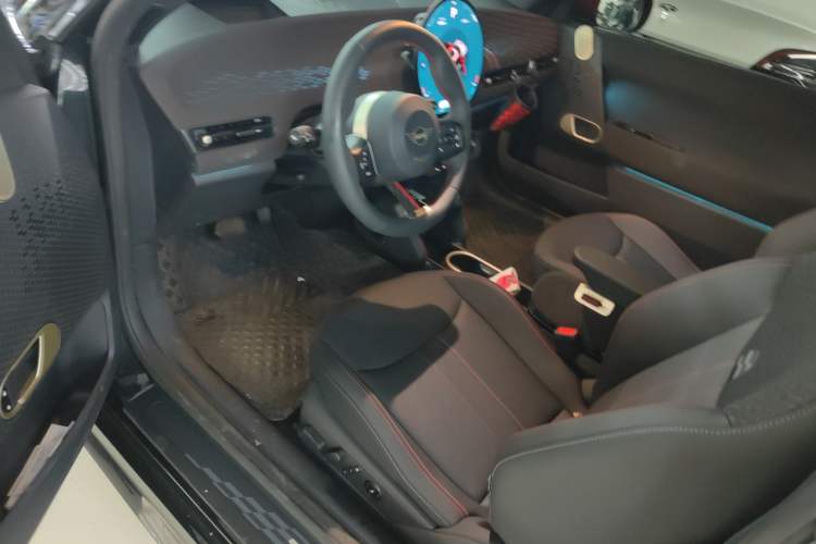 Used MINI Electric MINI COOPER 2025 452km COOPER SE Spring by the Sea Limited Edition
