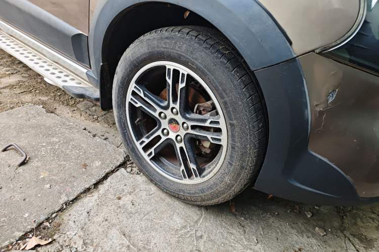 Used FORTHING Joyear SUV 2012 1.6L Luxury Model