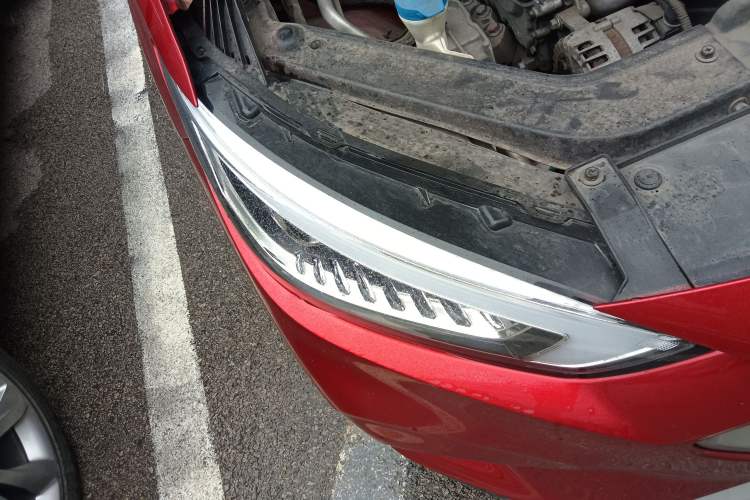 Used MG ZS 2020 180 DVVT Automatic Plus L2+ Right Front Headlight