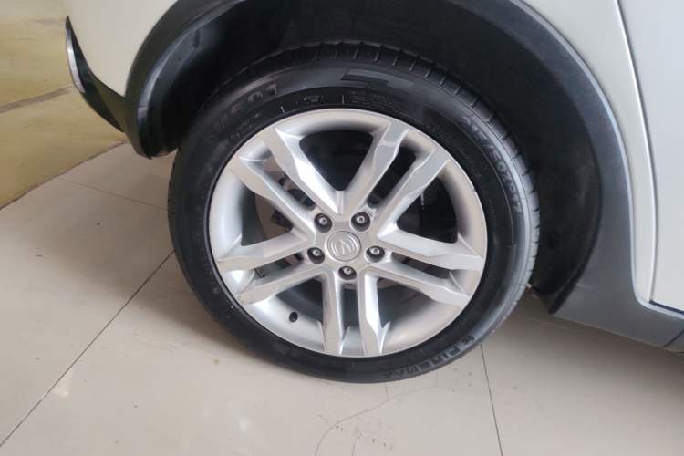 Used CHANGAN CS35 2016 1.6L Automatic Luxury Model China IV Standard Exterior 5