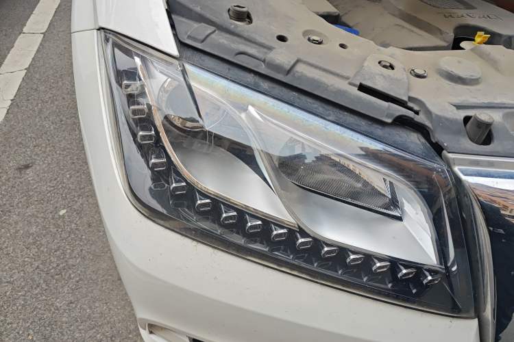 Used Haval H2 2018 Chuanxiang Edition Red Badge 1.5T Dual-Clutch Two-Wheel Drive Fashionable Model