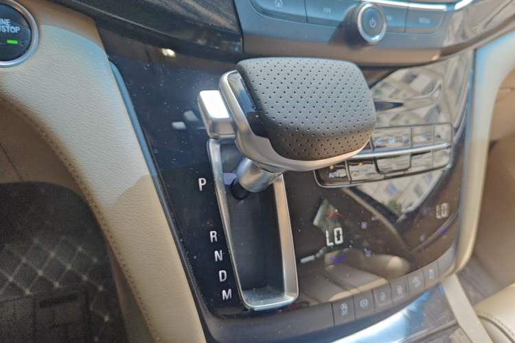 Used Buick GL8 2017 ES 28T Luxury Model China V Standard
