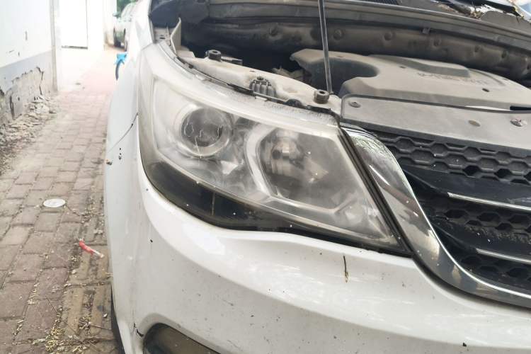 Used Baojun 730 2016 1.5L Manual Comfort Version 7 Seats China V Emission Standard Right Front Headlight