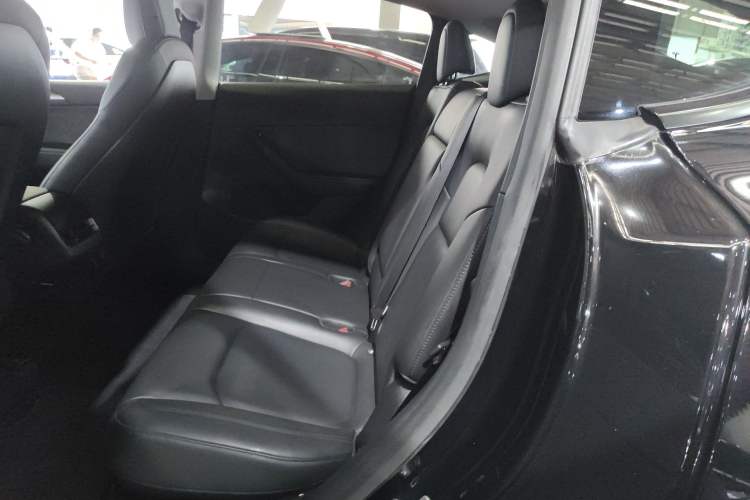 Used Tesla Model Y 2021 Long-Range All-Wheel-Drive Version
