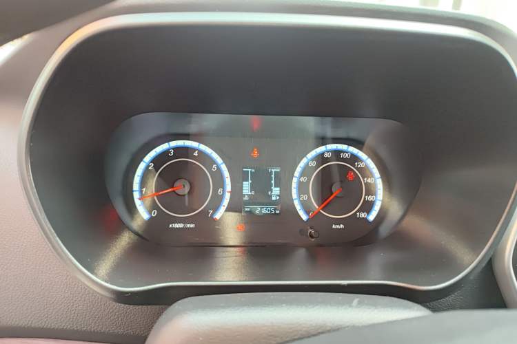 Used CHANGAN KAICHENG Ruixing M60 2023 1.5L GDI Comfort-Class Passenger Vehicle 6/7 Seats Instrument Cluster