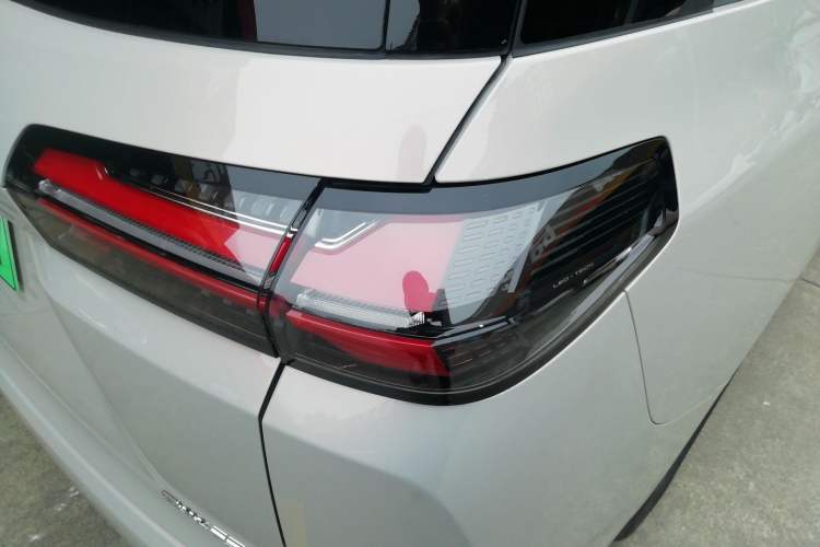 Used Wuling Wuling Starlight 730 2025 Model Pure Electric 500km Luxury Edition
