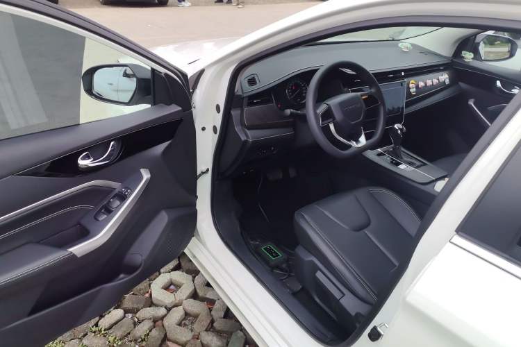 Used Venucia D60 2023 PLUS 1.6L XL CVT Yue Ling Edition
