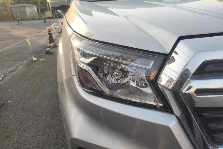 Used Dongfeng Ruichi 6 2021 2.3T Automatic All-Wheel Drive Diesel Luxury Flat-Base Long Cargo Bed M9T Right Front Headlight