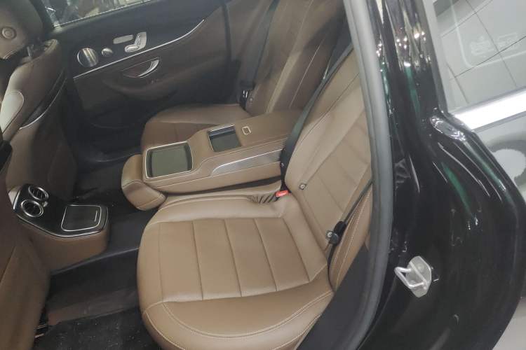 Used Mercedes-Benz E-Class 2023 Restyled E 300 L Sport Luxury Edition Left Rear Seat