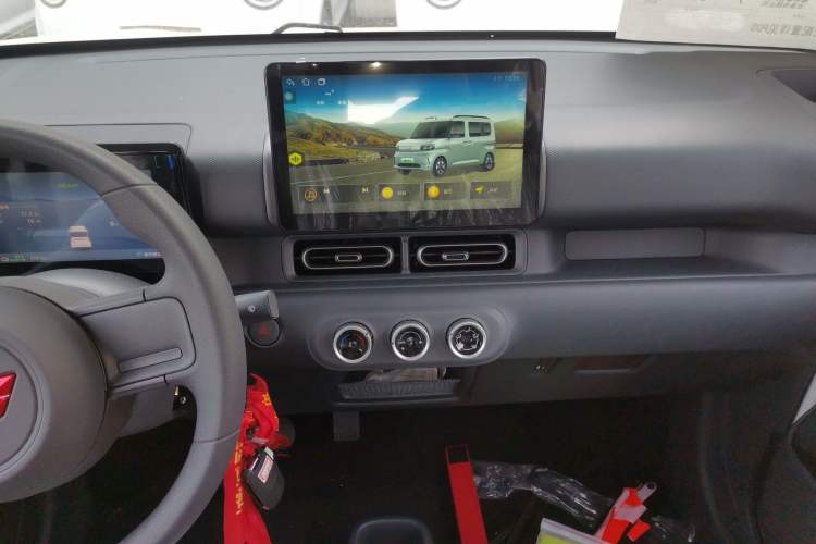 Used Wuling Zhiguang New Energy 2025 Model 305km Ambitious Edition