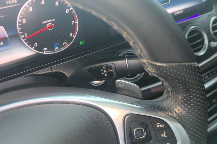 Used Mercedes-Benz E-Class 2017 E 300 L Sporty and Stylish Model
