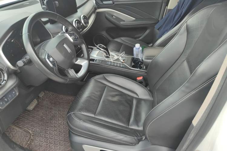 Used Wey VV6 2020 2.0T Two-Wheel Drive Smart Enjoyment+