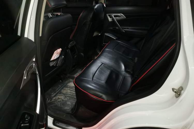 Used Geely Auto Emgrand X7 Sport 2018 1.8TD Automatic Two-Wheel Drive Smart Connect 4G Internet Edition Interior 4