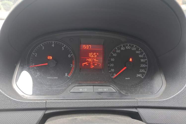 Used Volkswagen Jetta 2015 1.6L Manual Fashion Edition
