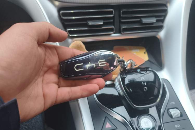 Used BYD Song Pro New Energy 2024 HONOR Edition DM-i 71KM Navigation Model
