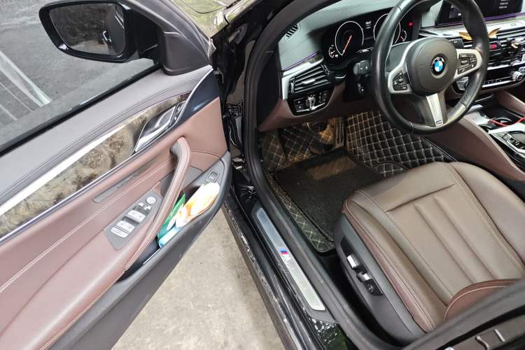 Used BMW 5 Series 2019 525Li M Sport Package