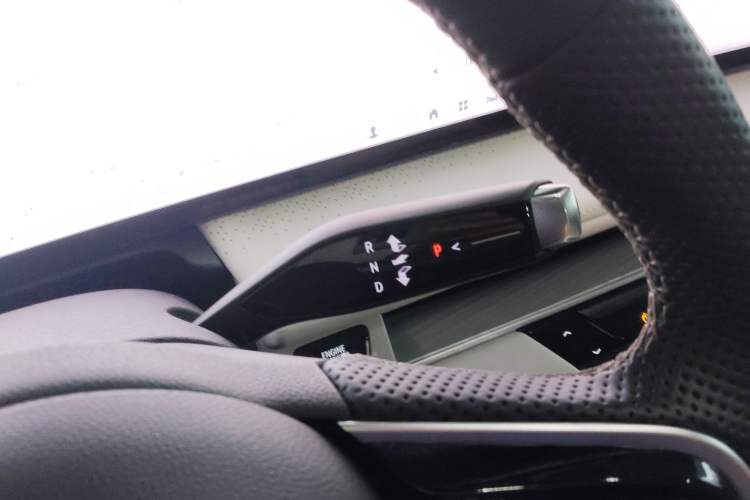 Used Buick GL8 New Energy 2024 Lu Zun Luxury Edition 7-Seater Gear Lever