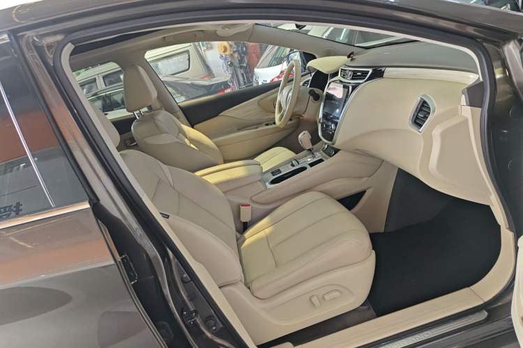 Used Nissan Murano 2019 2.5L XL Two-Wheel Drive Smart Connect Luxury Edition China VI Standard Right Front Seat