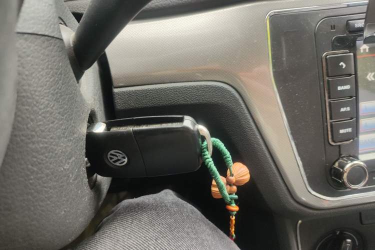 Used Volkswagen Lavida 2015 1.6L Automatic Comfort Edition Vehicle Key