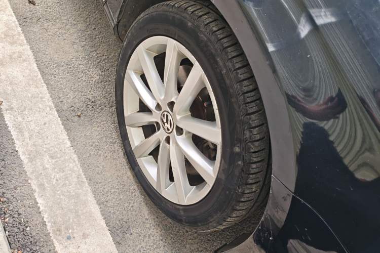 Used Volkswagen Magotan 2012 Facelift 2.0 TSI Prestige Model